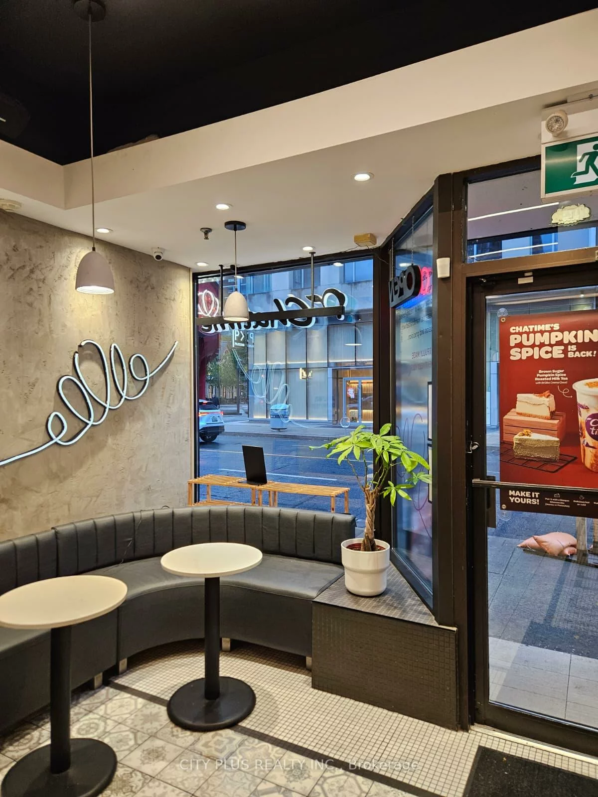 626, Yonge, Bay Street Corridor, Toronto