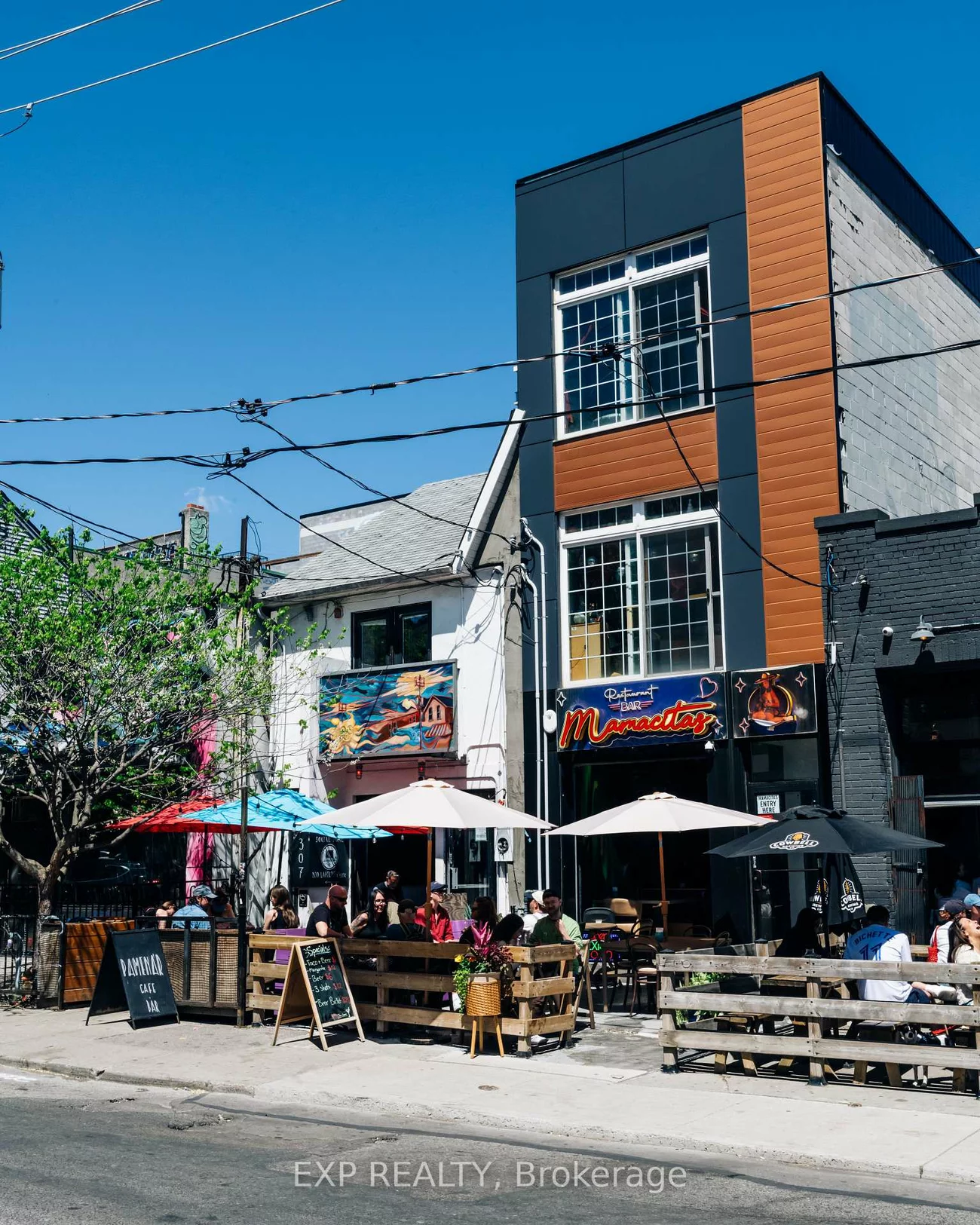 305, Augusta, Kensington-Chinatown, Toronto
