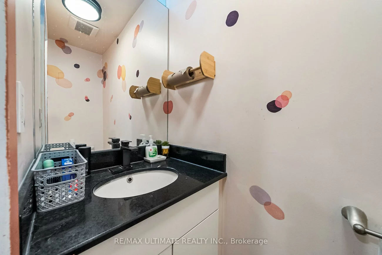 831, Queen, Niagara, Toronto