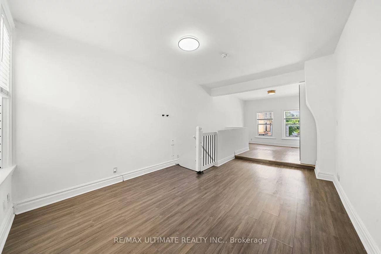 831, Queen, Niagara, Toronto