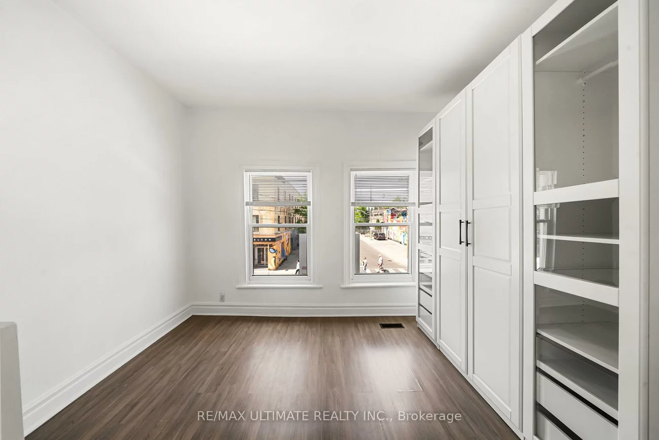 831, Queen, Niagara, Toronto