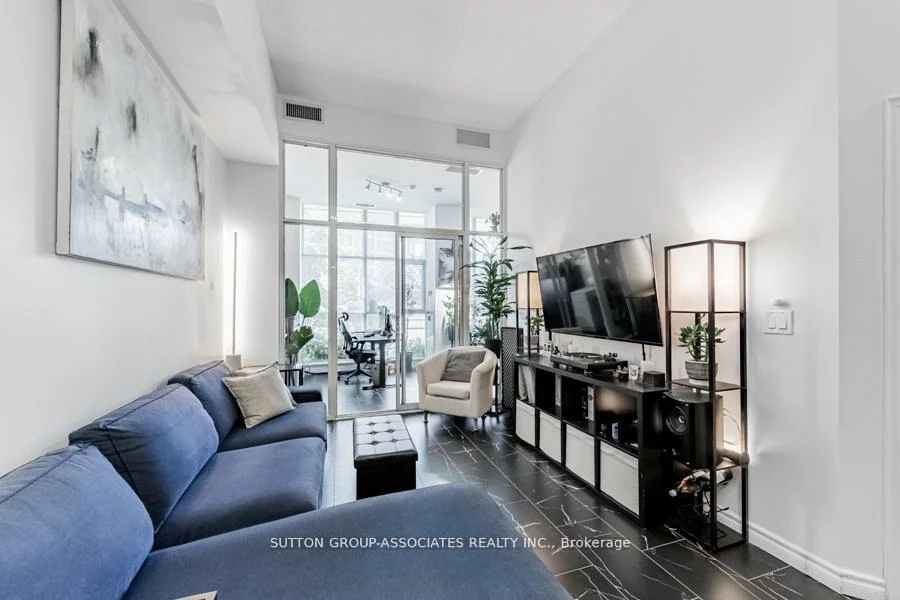 618 A, Fleet, Niagara, Toronto