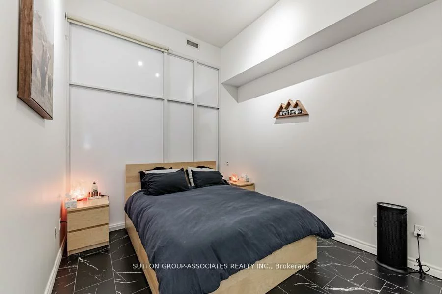 618 A, Fleet, Niagara, Toronto