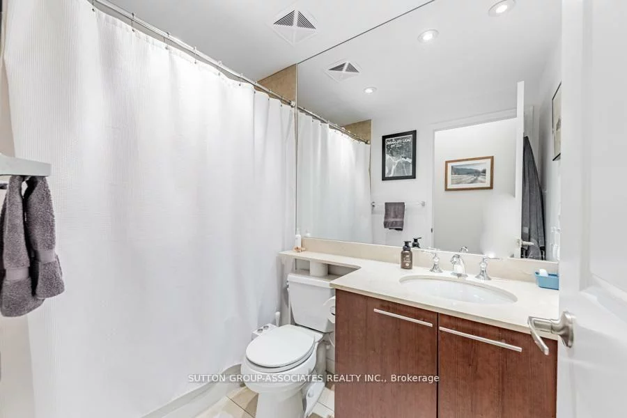 618 A, Fleet, Niagara, Toronto