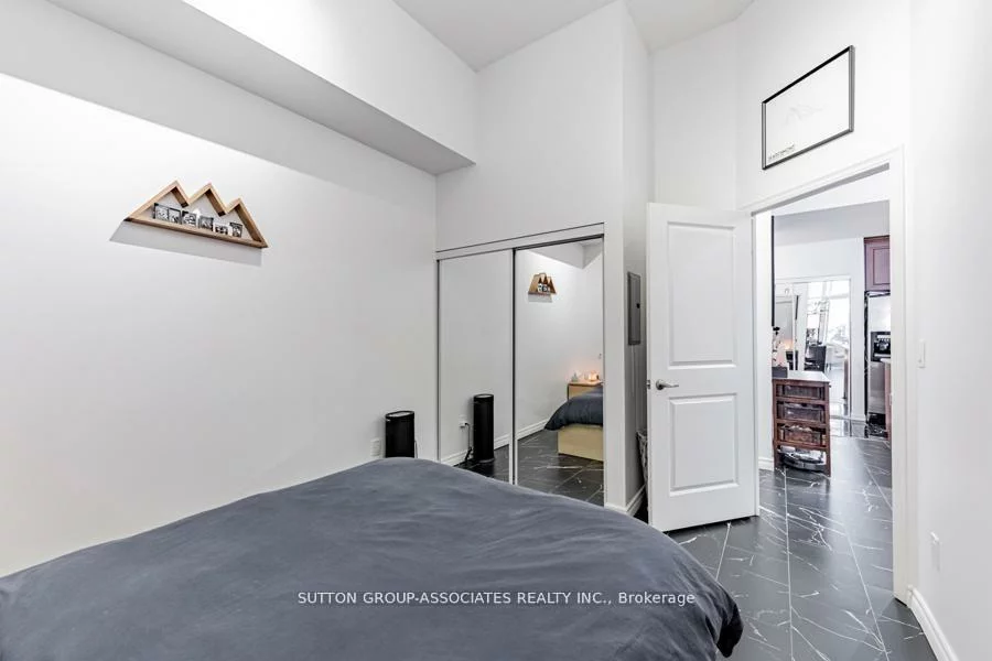 618 A, Fleet, Niagara, Toronto