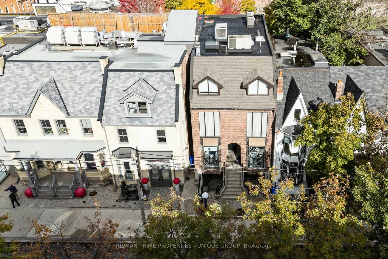 112, Scollard, Annex, Toronto
