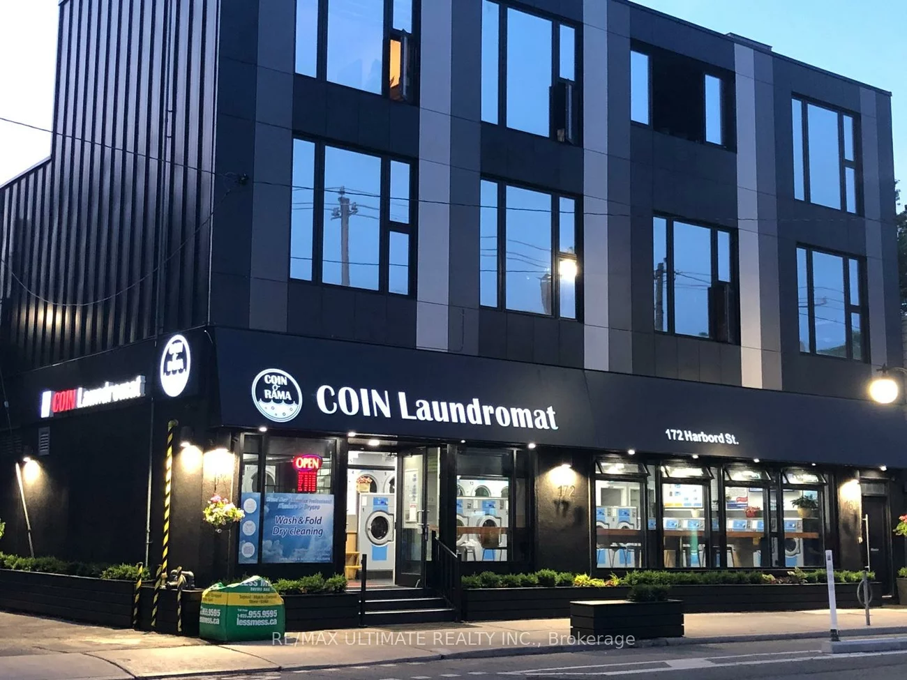 172, Harbord, University, Toronto