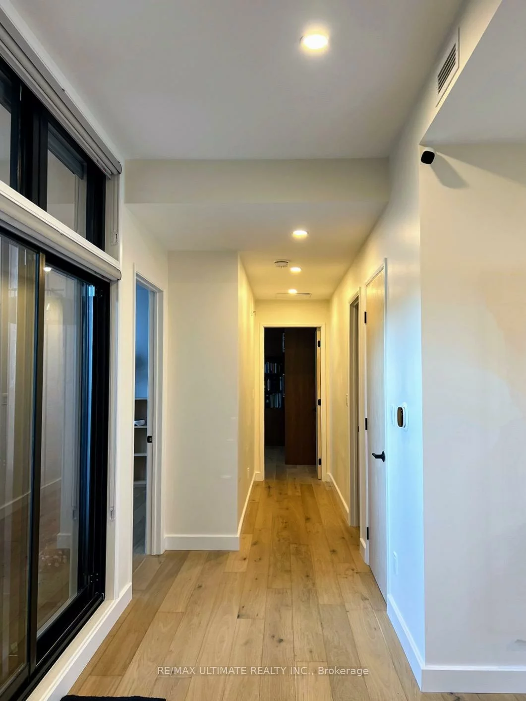 172, Harbord, University, Toronto