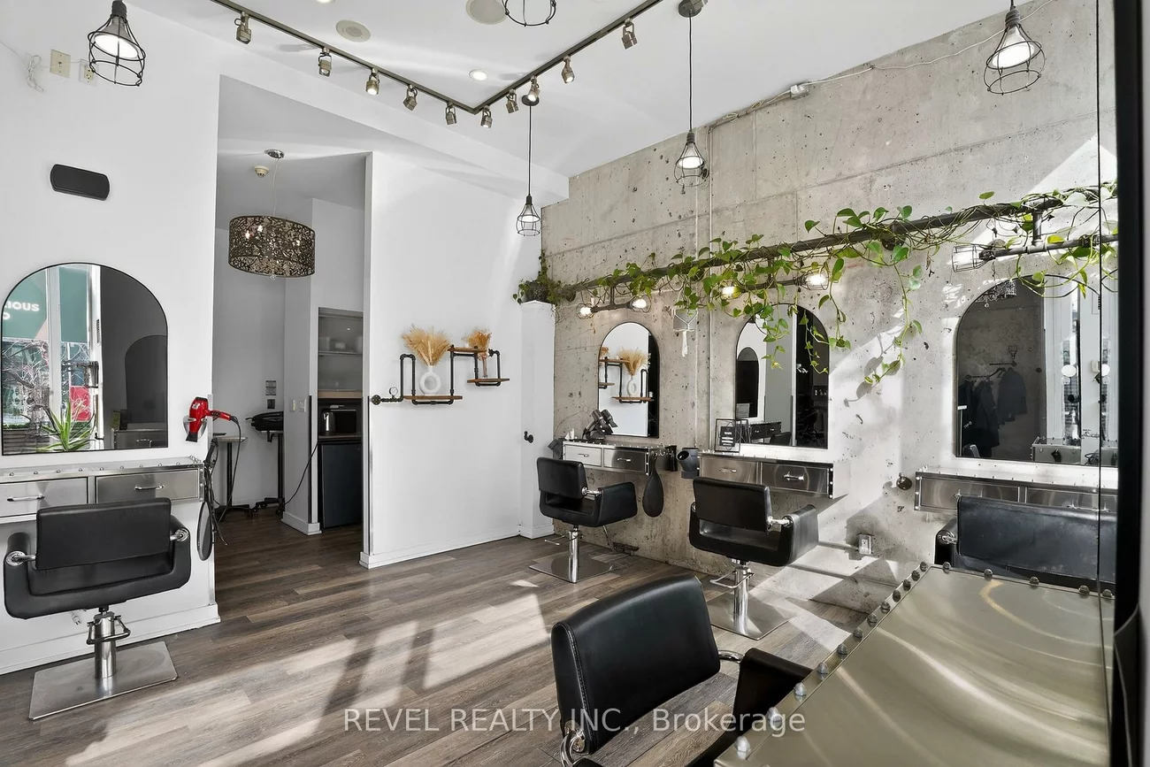 40, Fort York, Waterfront Communities C1, Toronto
