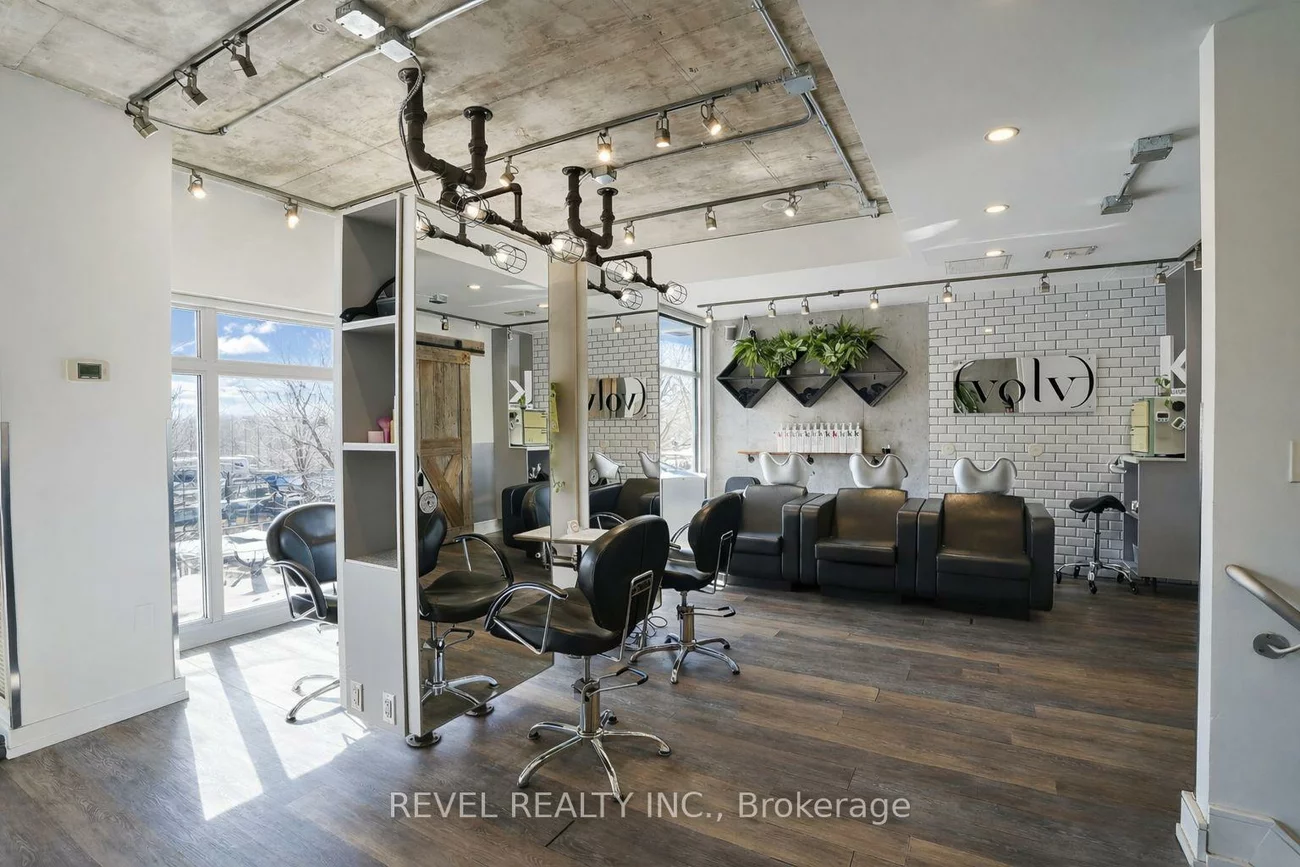 40, Fort York, Waterfront Communities C1, Toronto