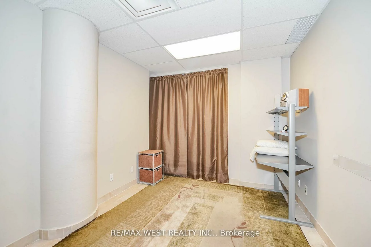 800, Sheppard, Bathurst Manor, Toronto