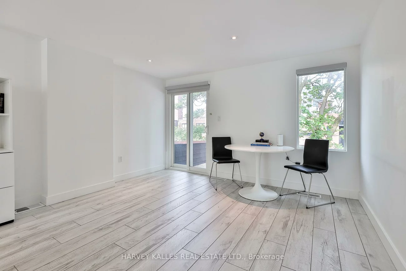 131, George, Moss Park, Toronto