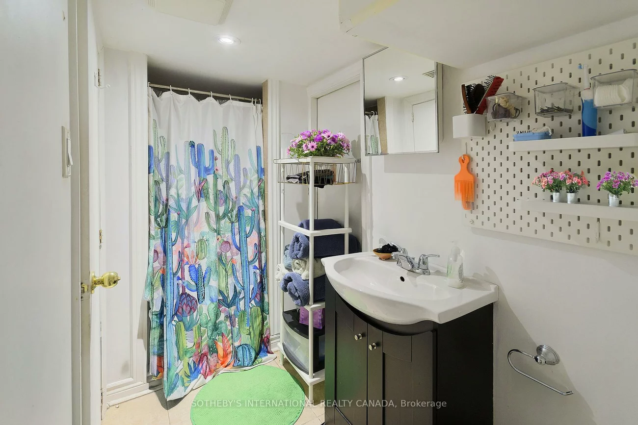 1155, Davenport, Wychwood, Toronto