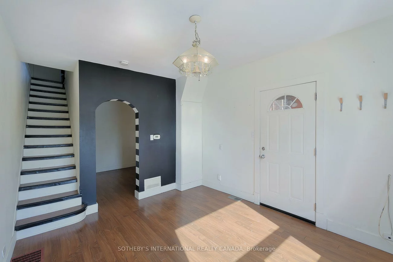 1155, Davenport, Wychwood, Toronto