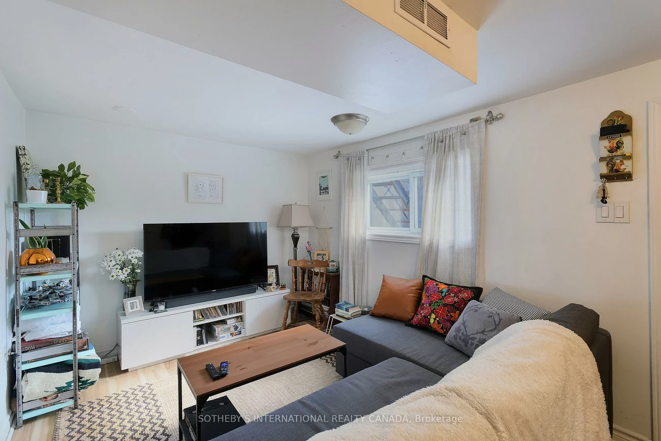 1155, Davenport, Wychwood, Toronto