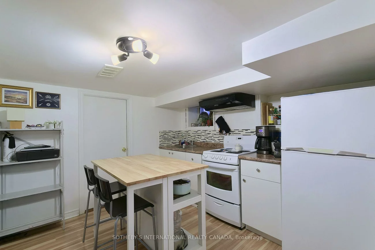 1155, Davenport, Wychwood, Toronto