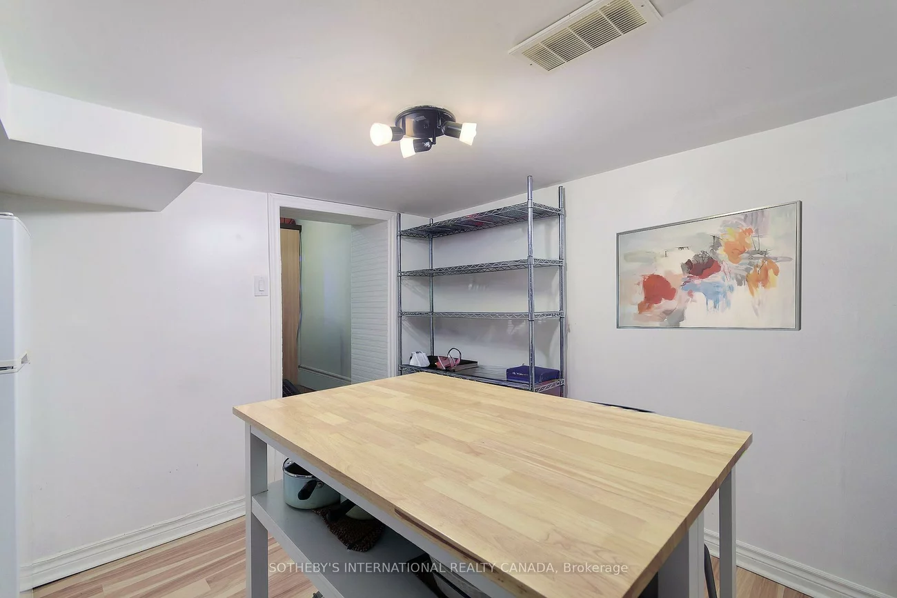 1155, Davenport, Wychwood, Toronto