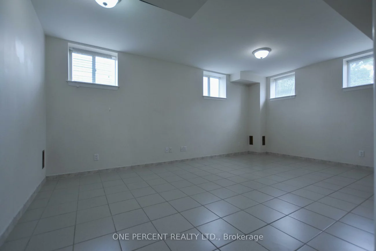 204, Sheppard, Lansing-Westgate, Toronto