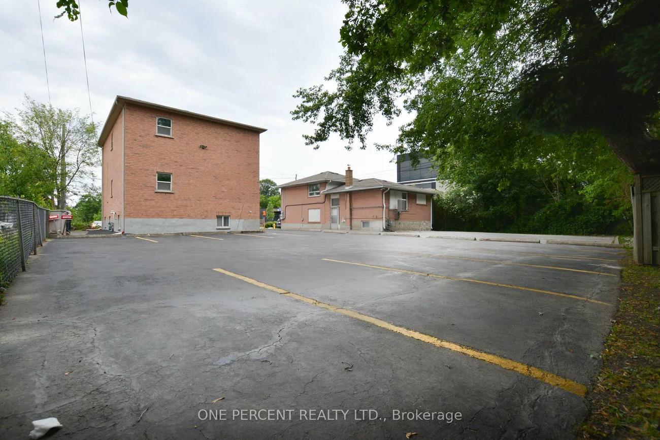 204, Sheppard, Lansing-Westgate, Toronto