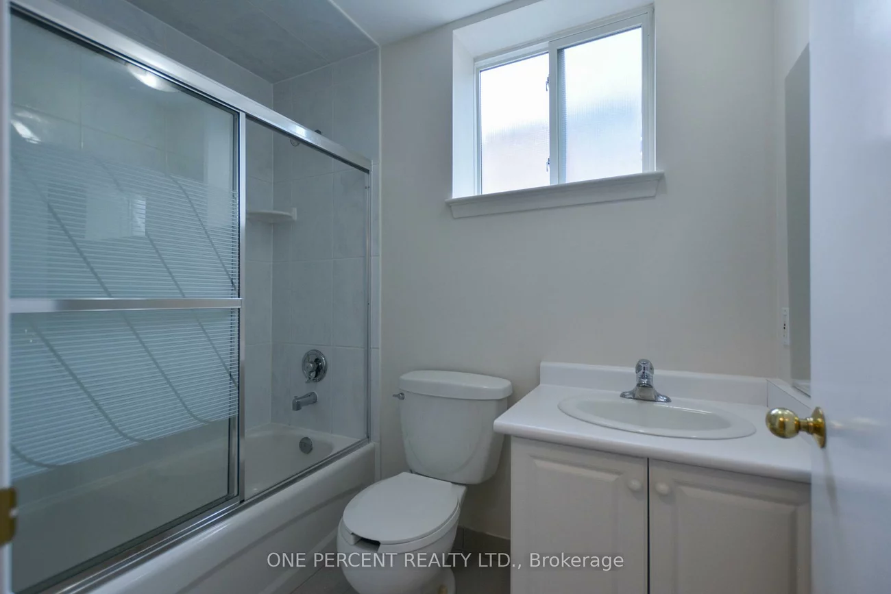 204, Sheppard, Lansing-Westgate, Toronto