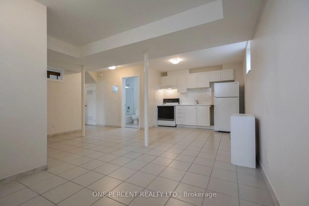 204, Sheppard, Lansing-Westgate, Toronto