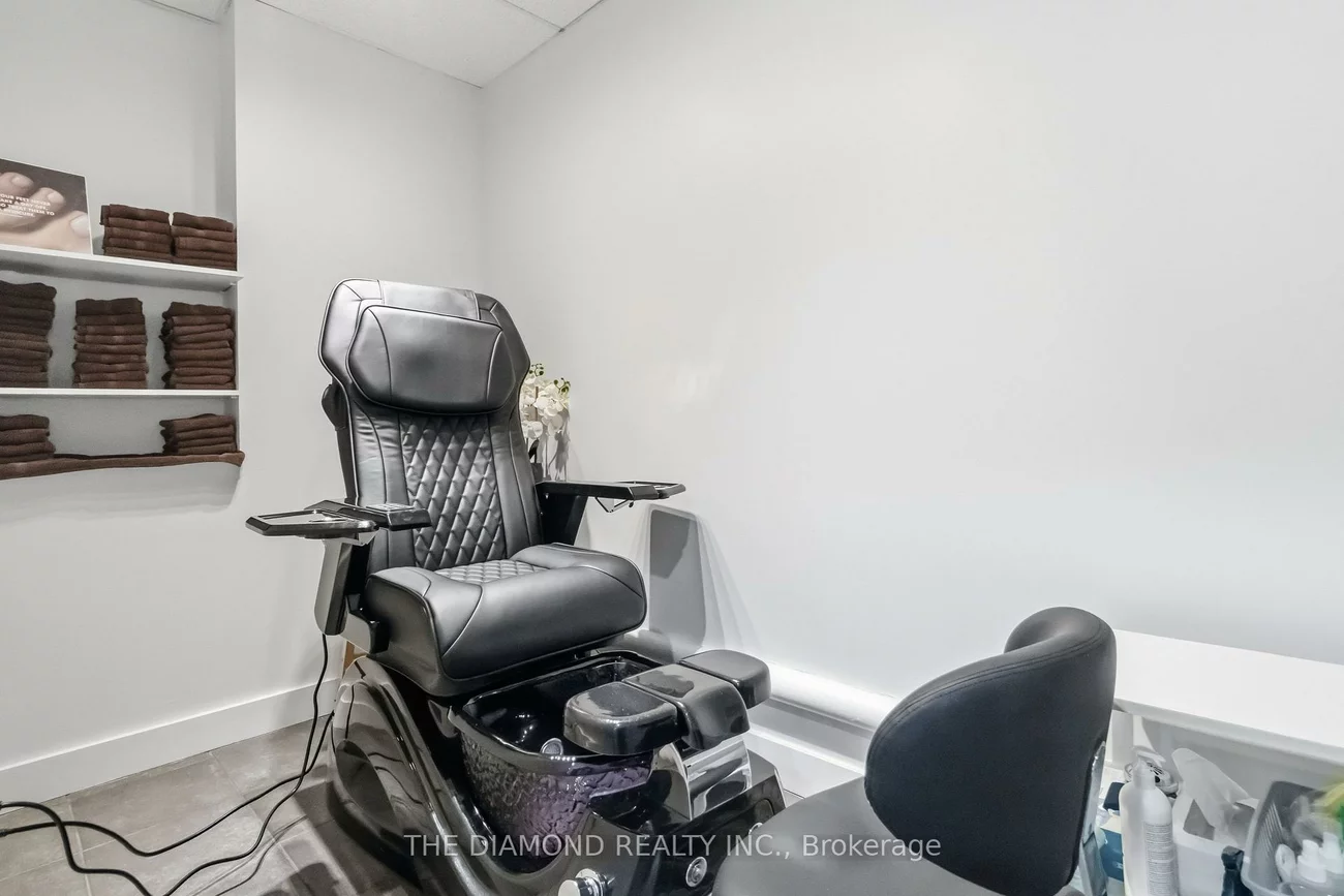 68, Scollard, Annex, Toronto