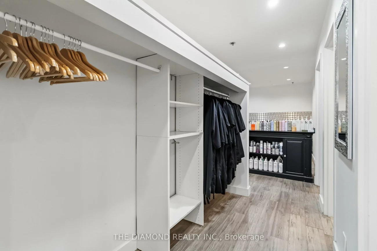 68, Scollard, Annex, Toronto