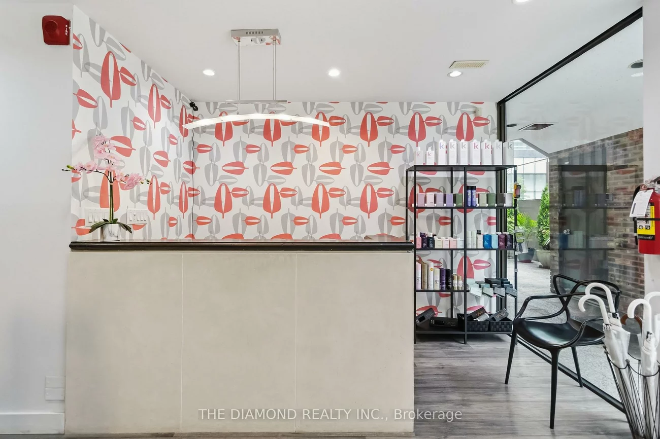 68, Scollard, Annex, Toronto