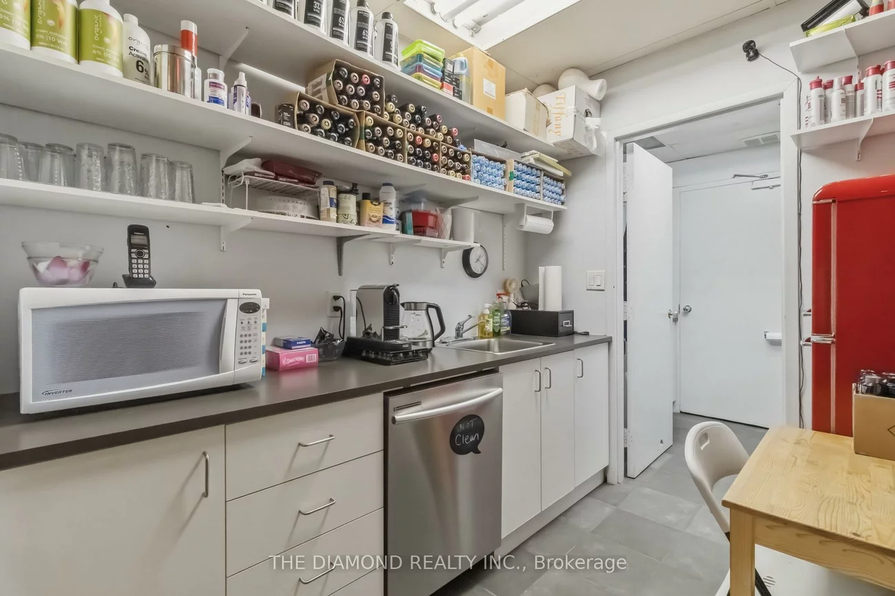 68, Scollard, Annex, Toronto