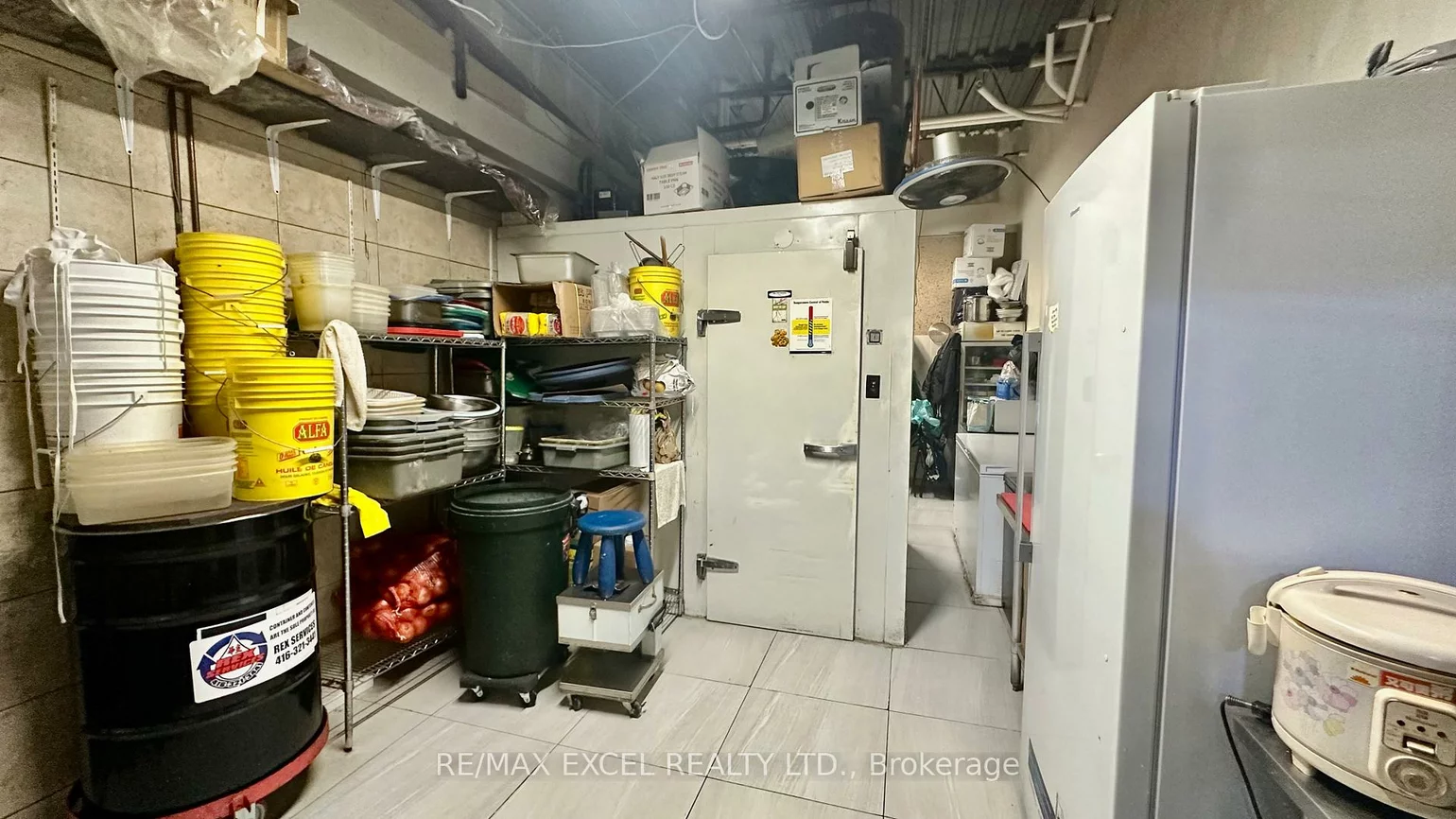 62, Overlea, Thorncliffe Park, Toronto