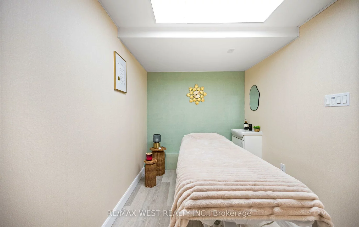 374, Oakwood, Oakwood Village, Toronto