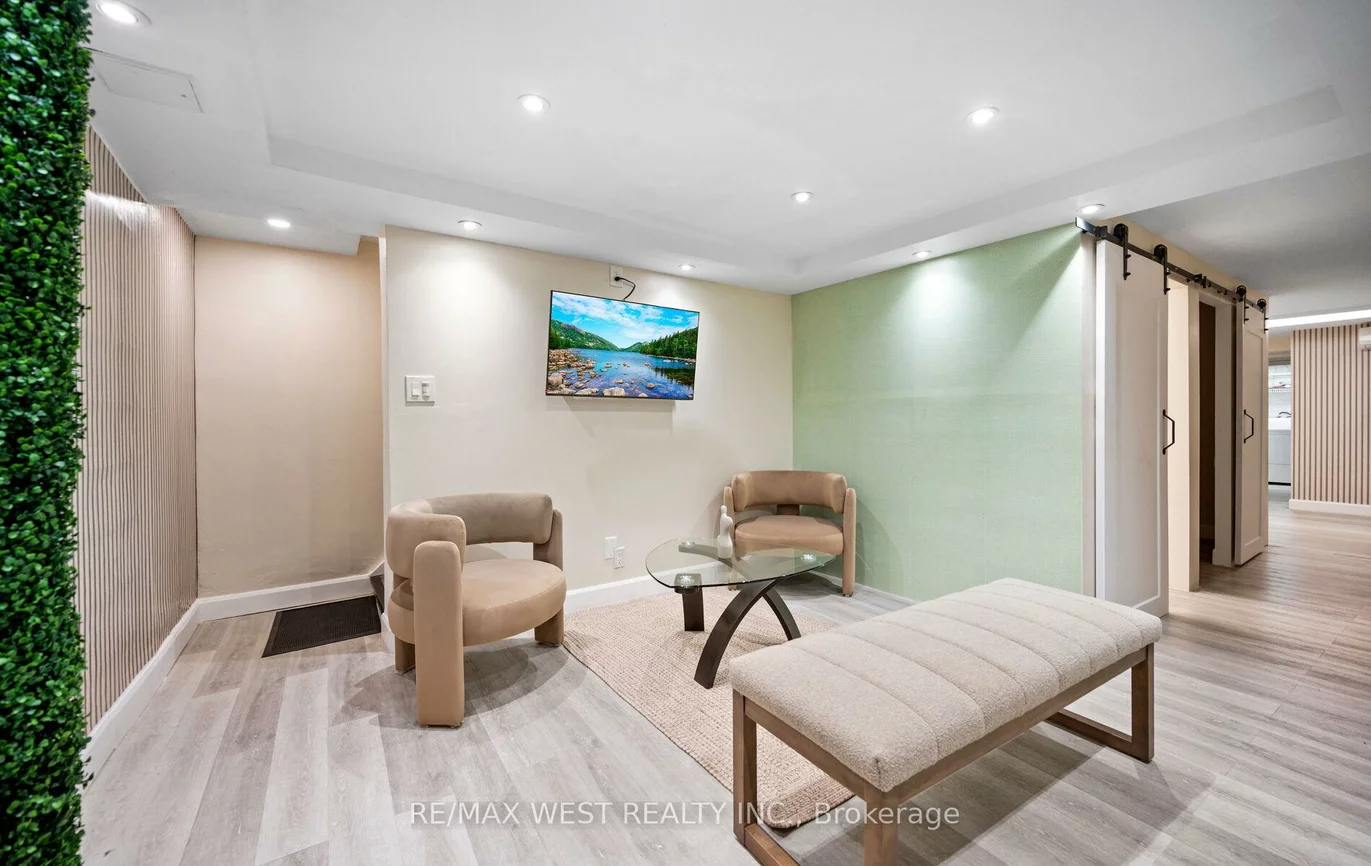374, Oakwood, Oakwood Village, Toronto