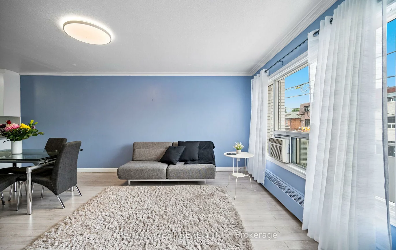 374, Oakwood, Oakwood Village, Toronto