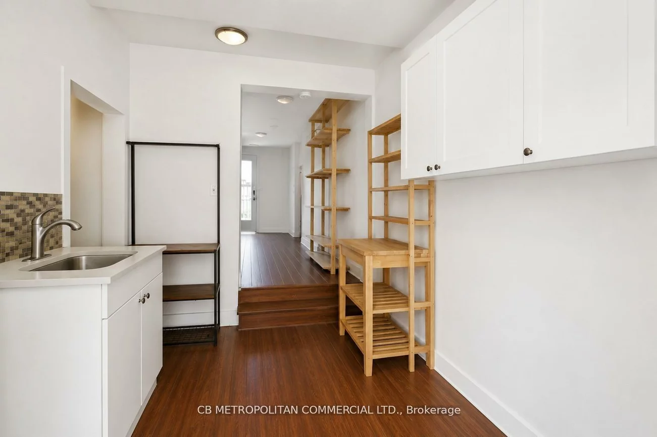 193 1/2, Baldwin, Kensington-Chinatown, Toronto