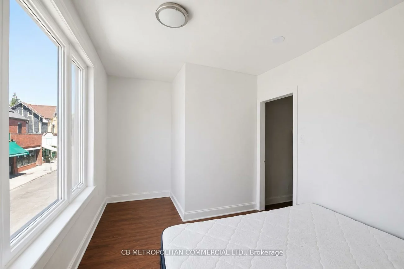 193 1/2, Baldwin, Kensington-Chinatown, Toronto