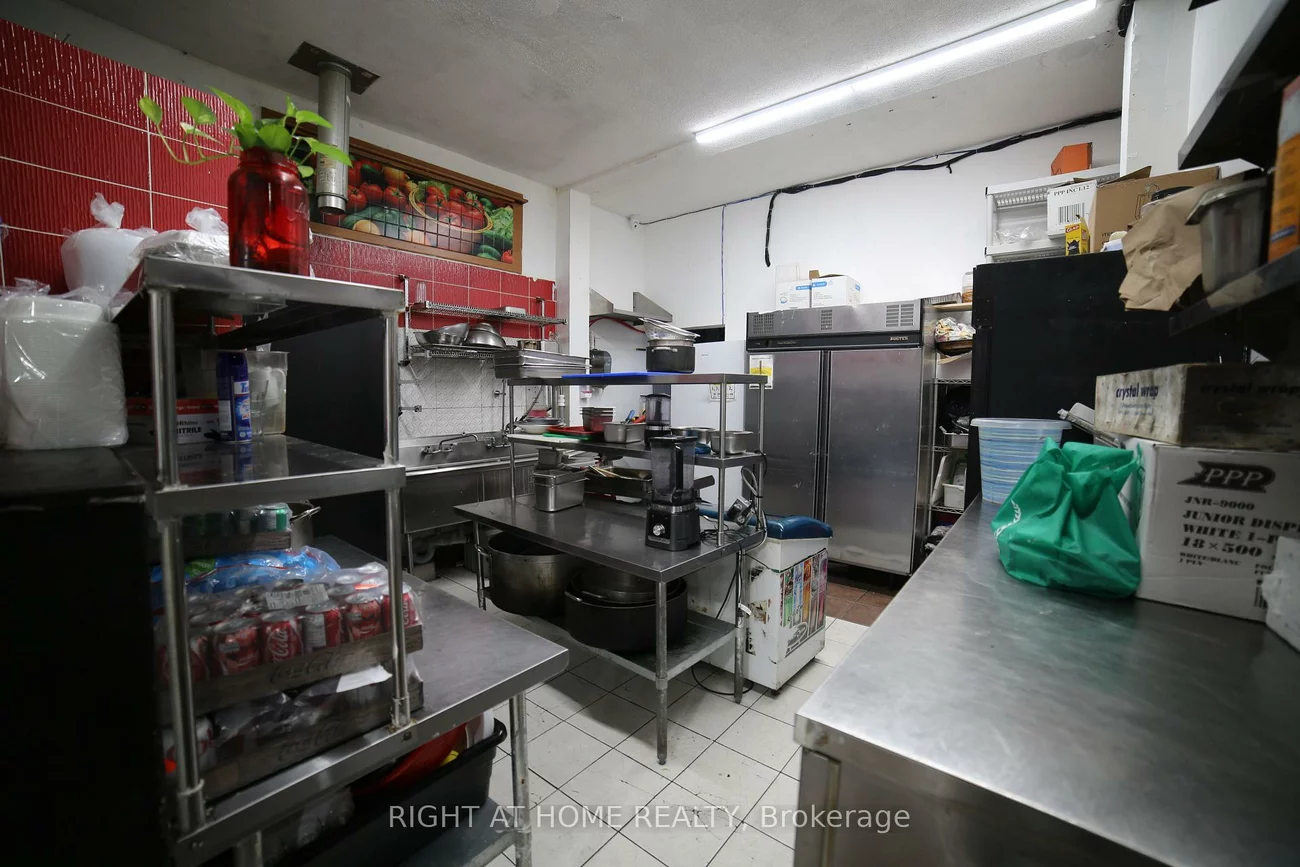 240, Parliament, Moss Park, Toronto