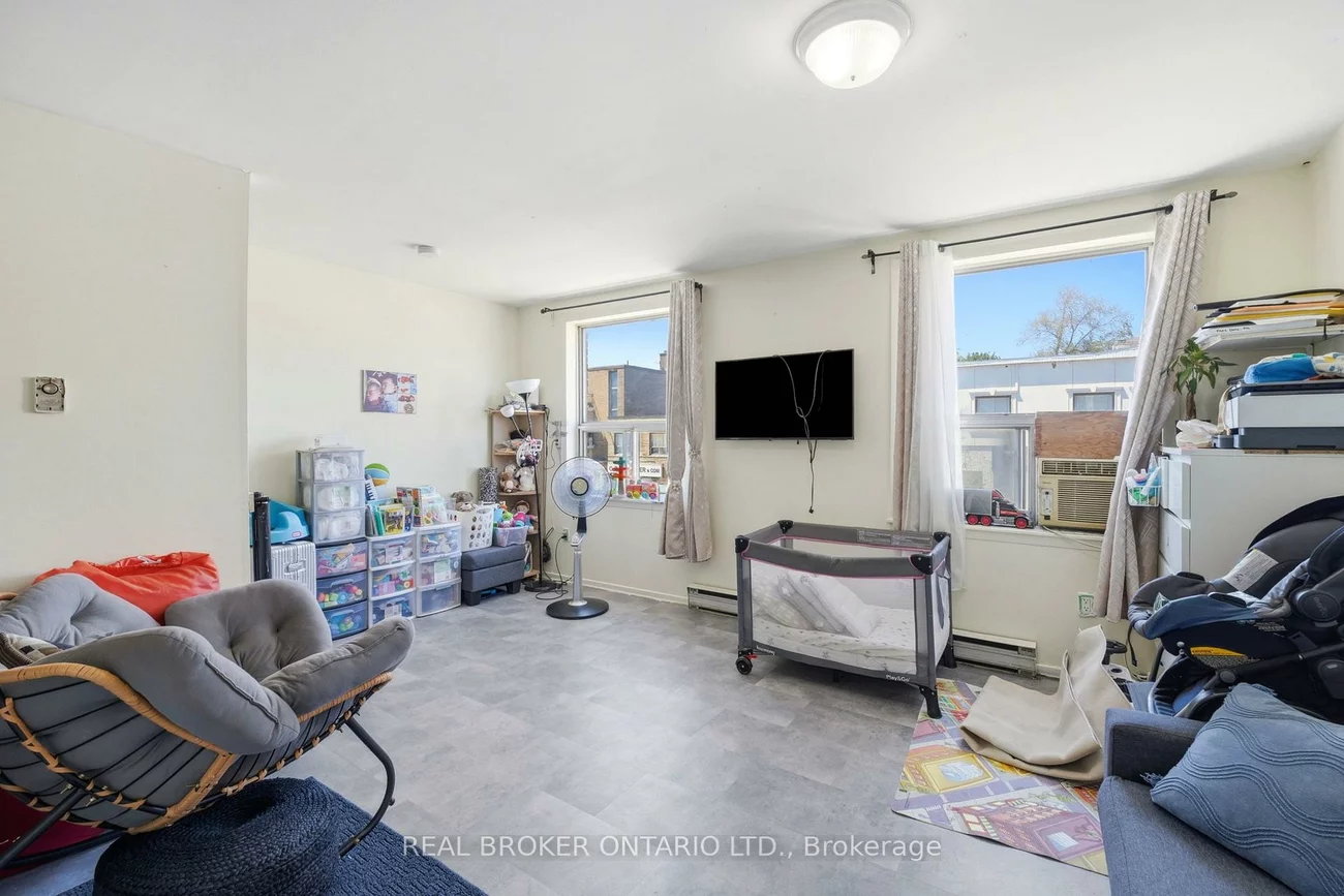 1479, Eglinton, Oakwood Village, Toronto