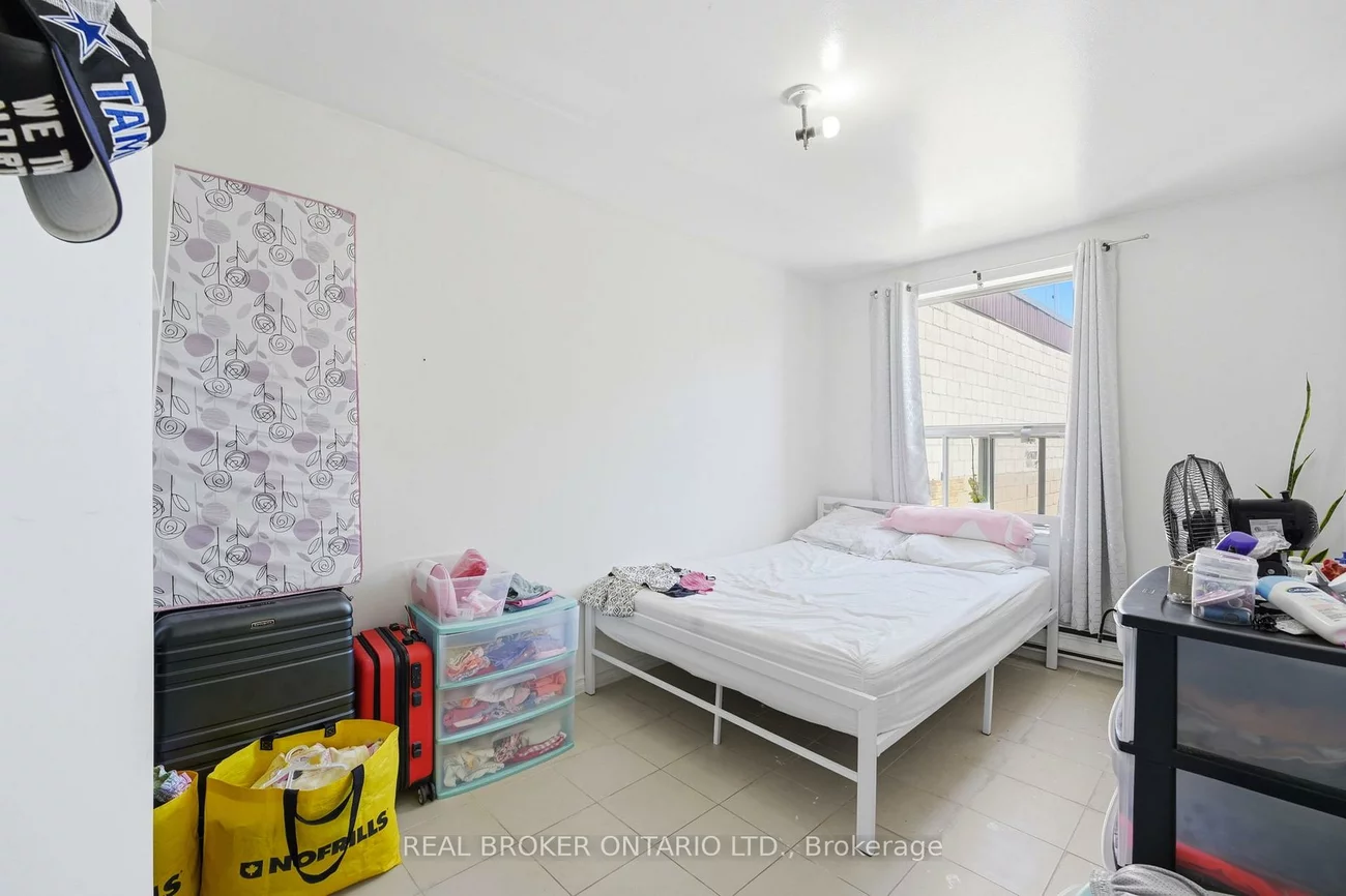 1479, Eglinton, Oakwood Village, Toronto