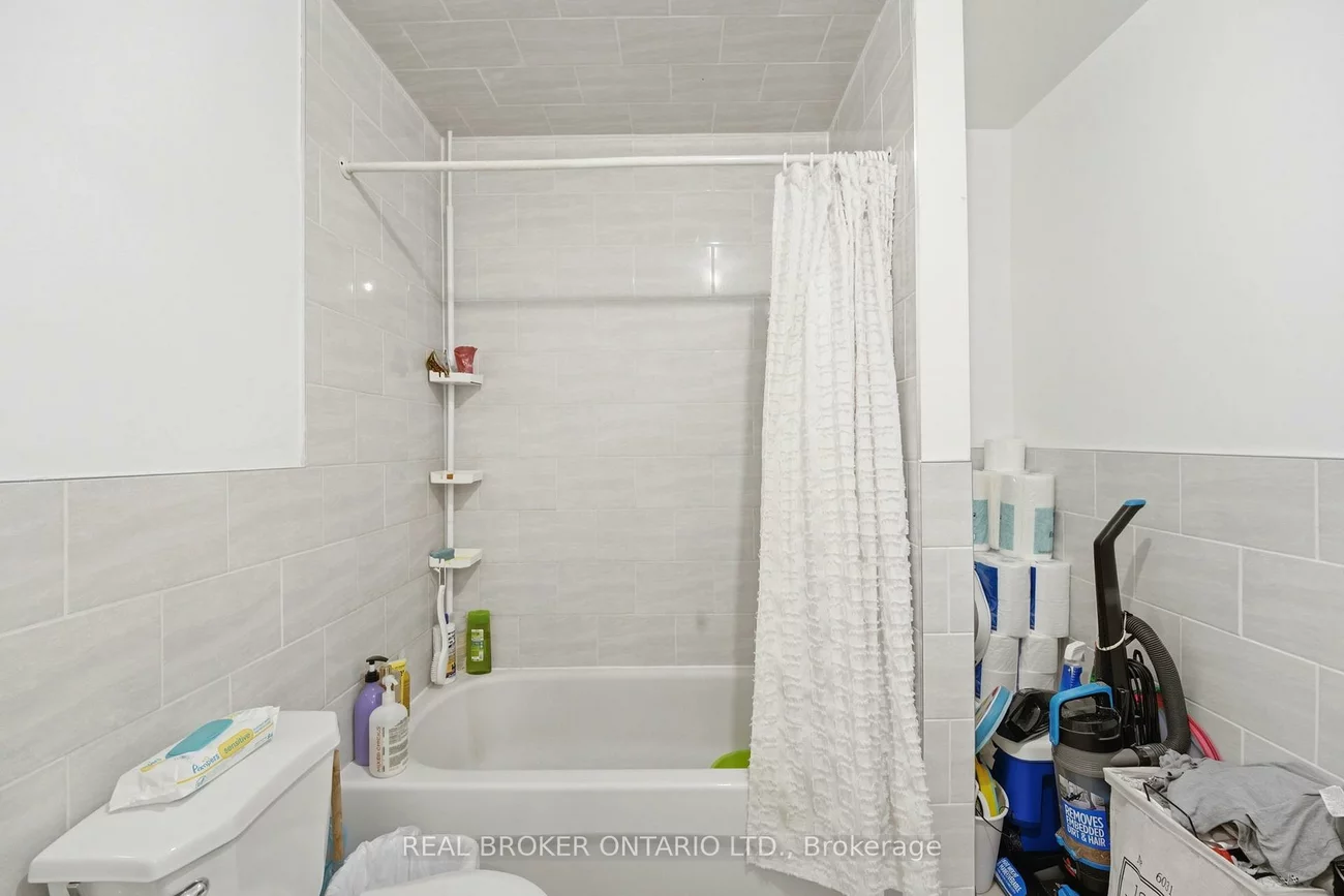 1479, Eglinton, Oakwood Village, Toronto