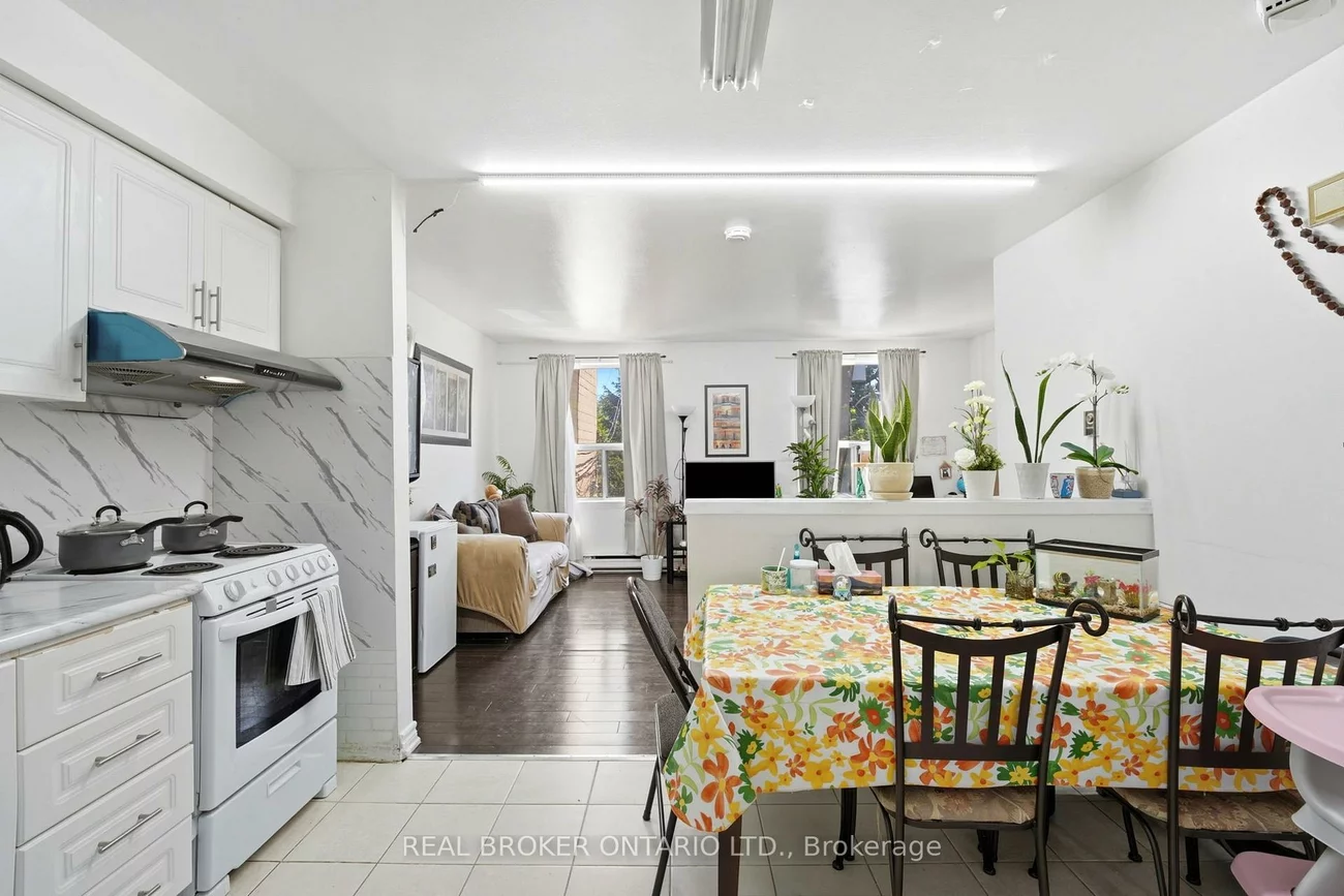 1479, Eglinton, Oakwood Village, Toronto