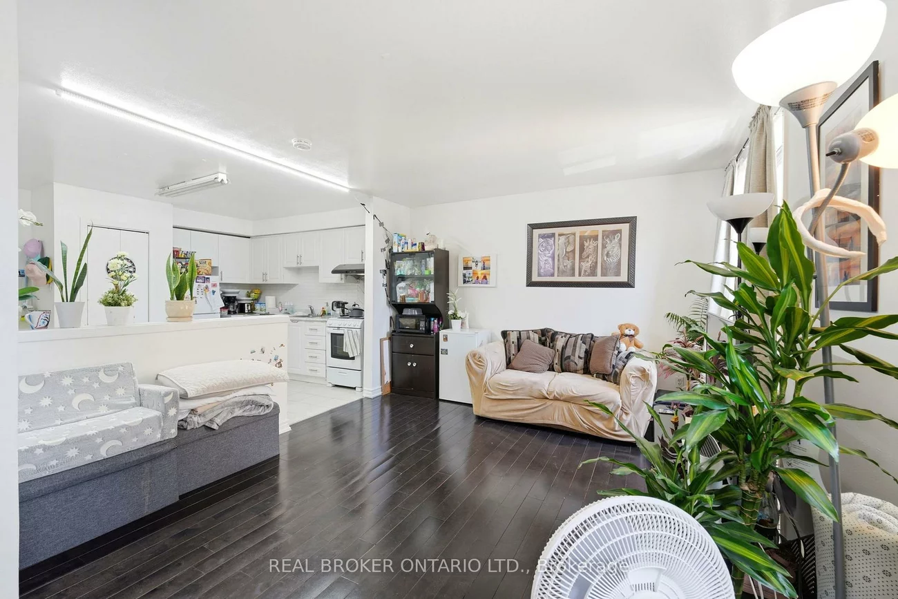 1479, Eglinton, Oakwood Village, Toronto
