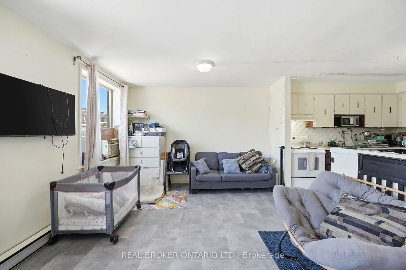 1479, Eglinton, Oakwood Village, Toronto