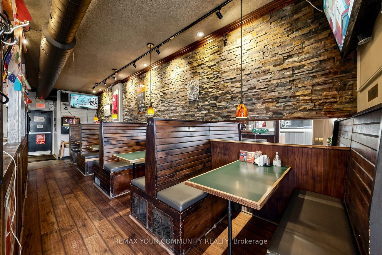 383, Eglinton, Mount Pleasant East, Toronto