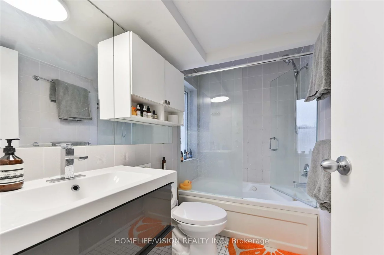 400, Summerhill, Rosedale-Moore Park, Toronto