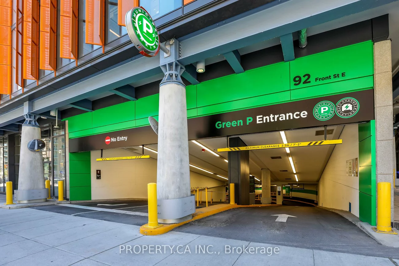 142, King, Church-Yonge Corridor, Toronto