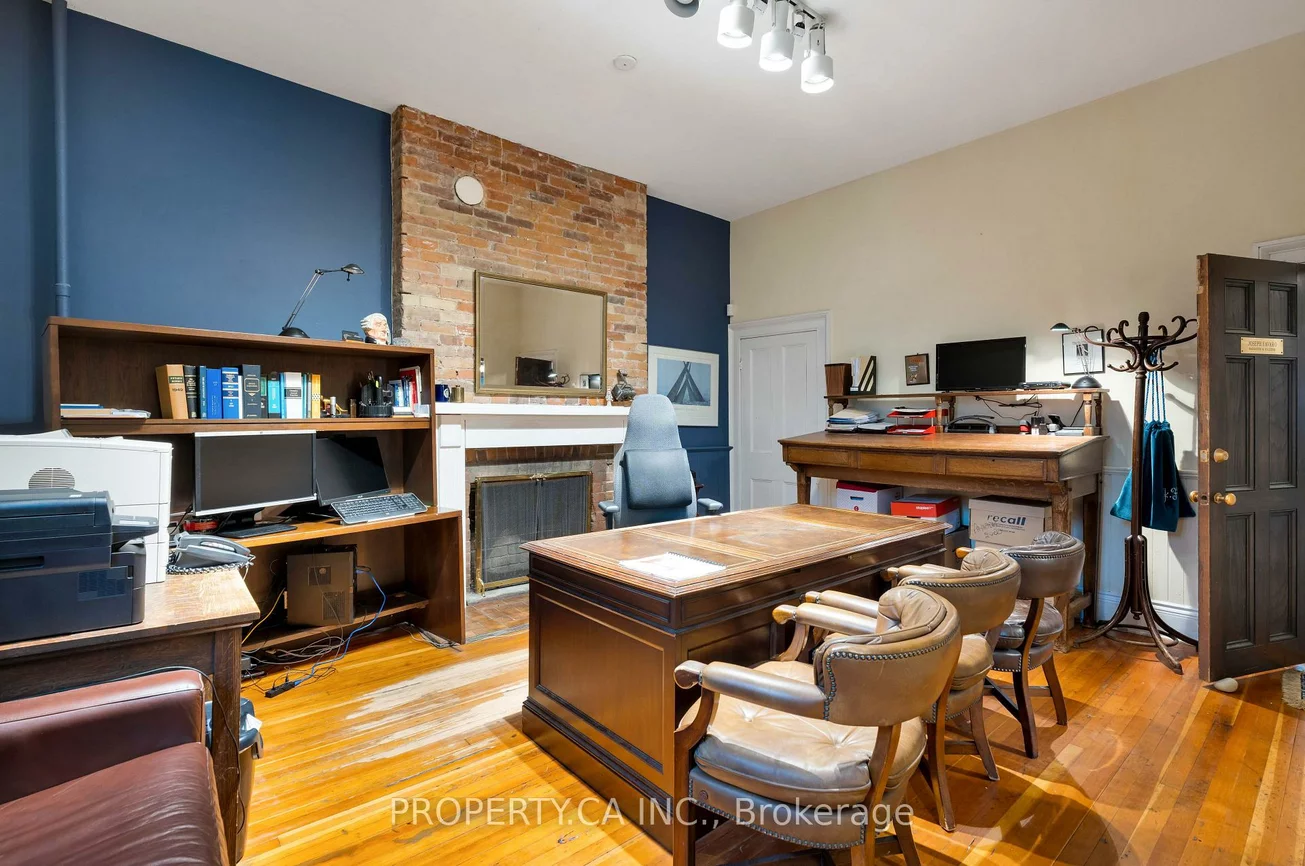 142, King, Church-Yonge Corridor, Toronto