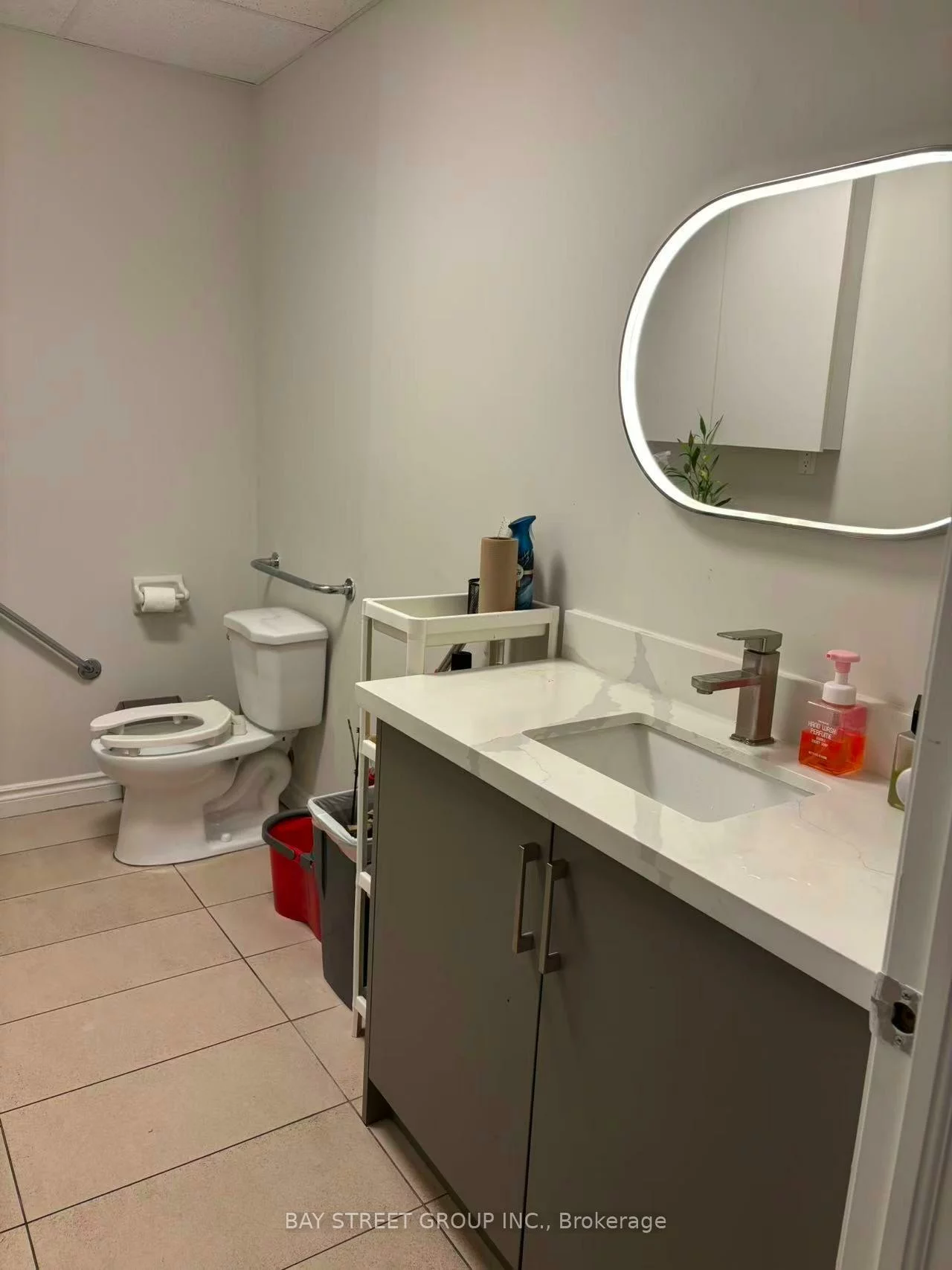 865, York Mills, Banbury-Don Mills, Toronto