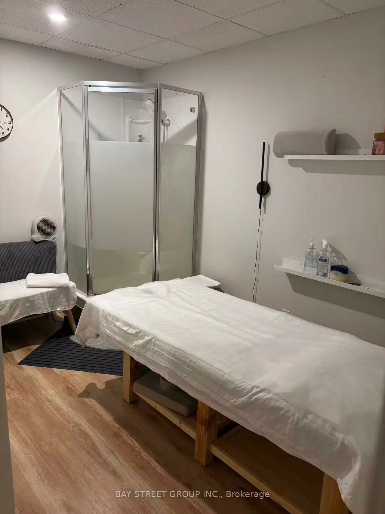 865, York Mills, Banbury-Don Mills, Toronto