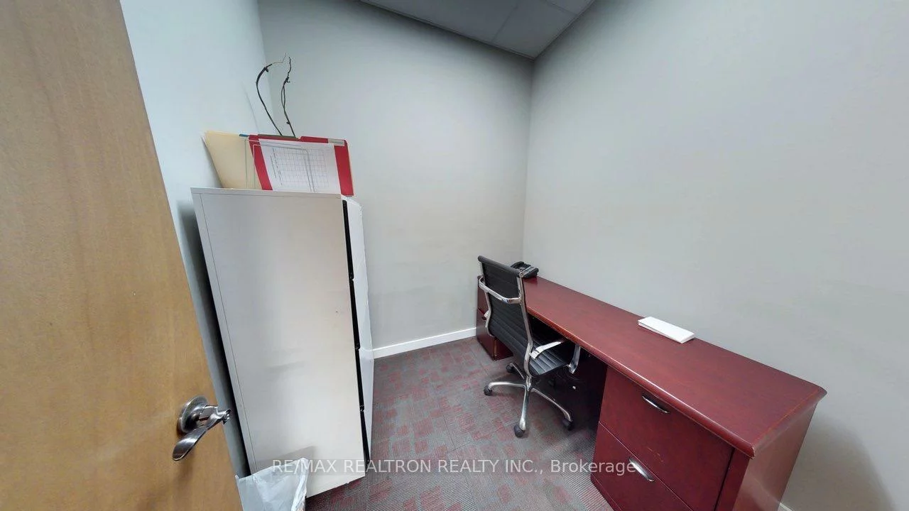 758, Sheppard, Bathurst Manor, Toronto