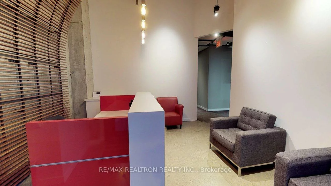 758, Sheppard, Bathurst Manor, Toronto